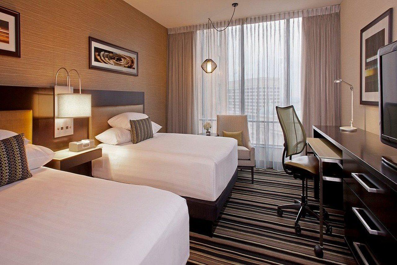 Hyatt Regency Indianapolis At State Capitol Hotel Exterior photo