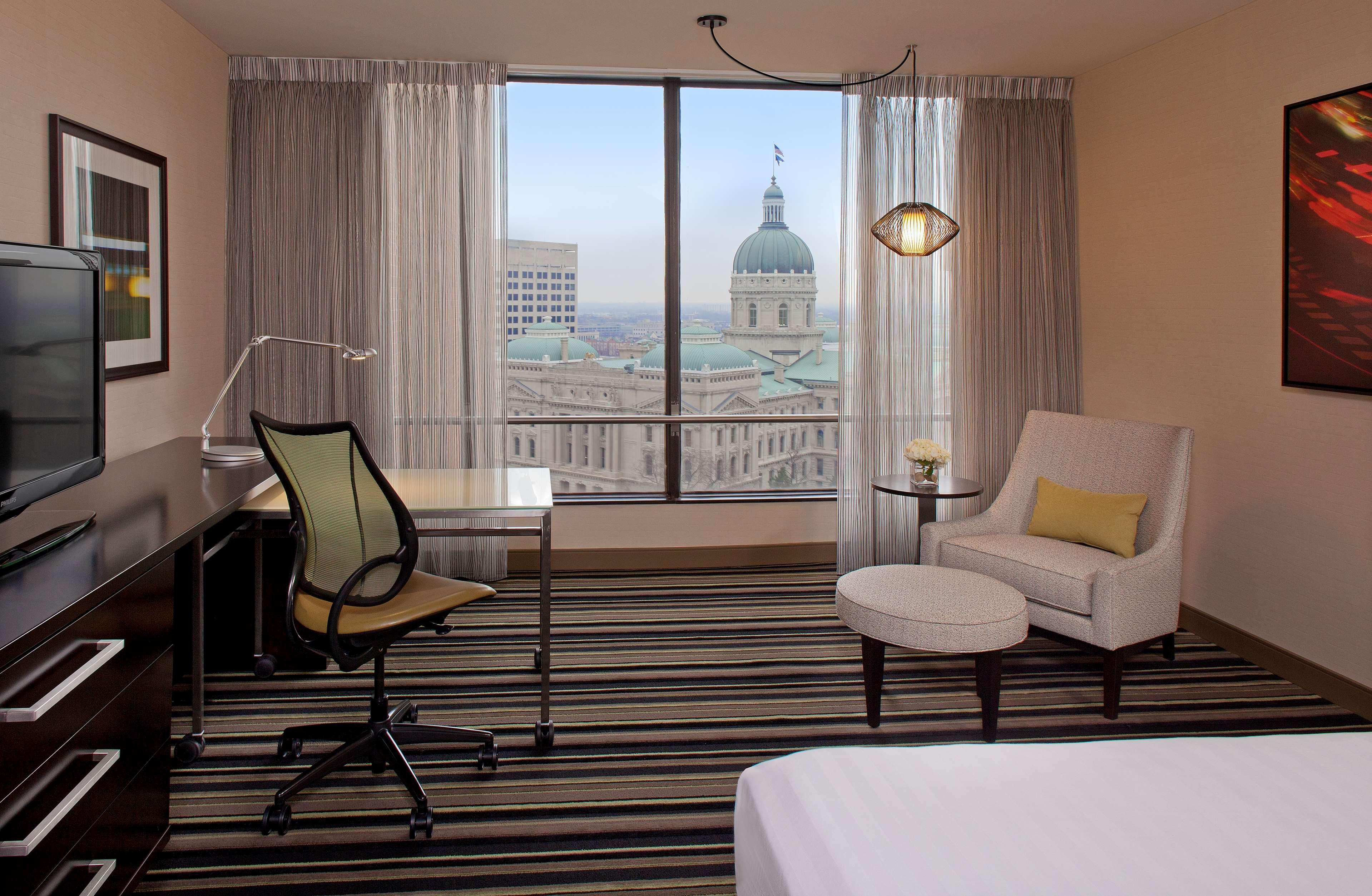 Hyatt Regency Indianapolis At State Capitol Hotel Exterior photo